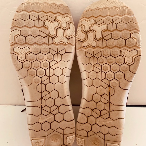 NIKE Men’ Running Training Shoes 10.5 Red Green - Picture 7 of 7